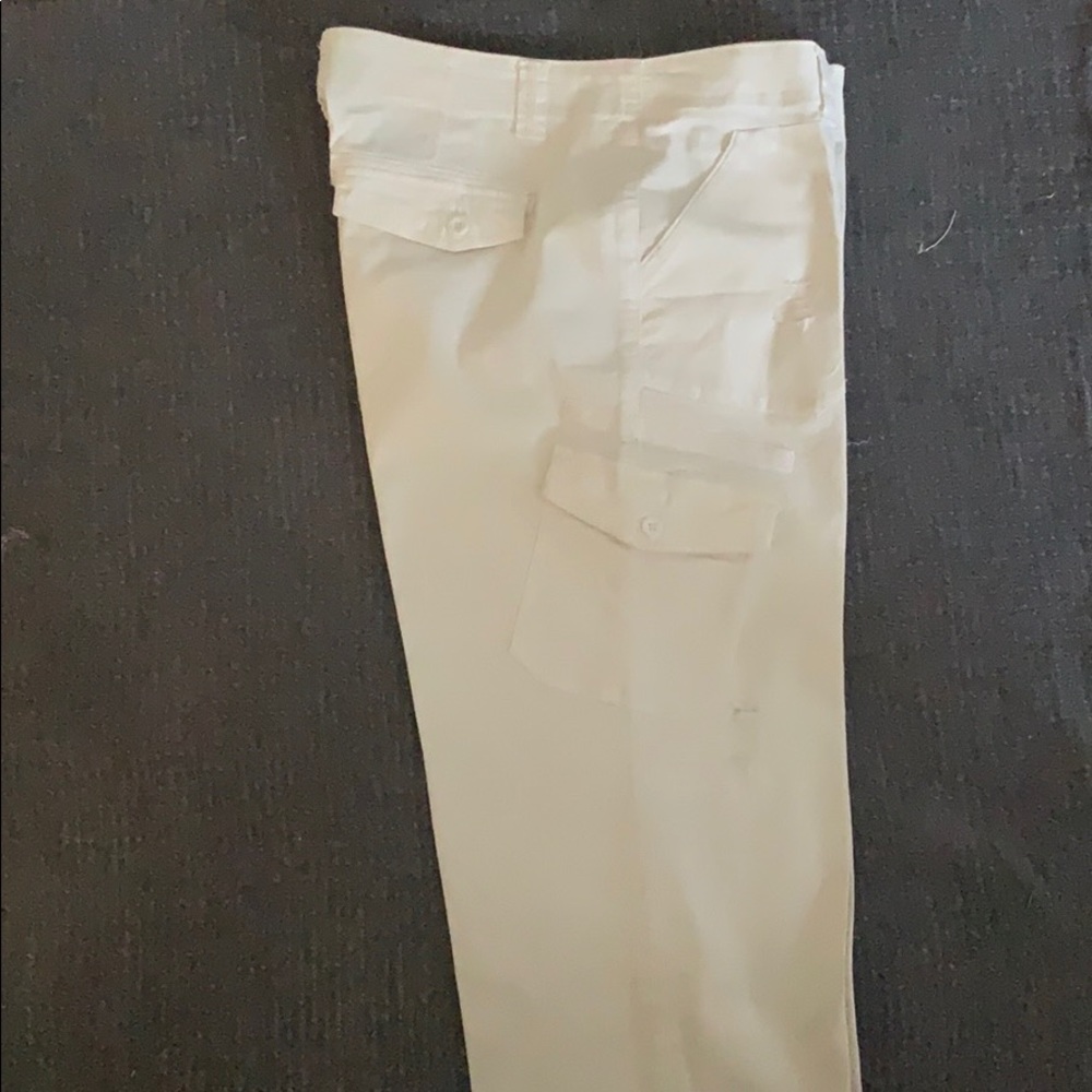 White cargo pant.